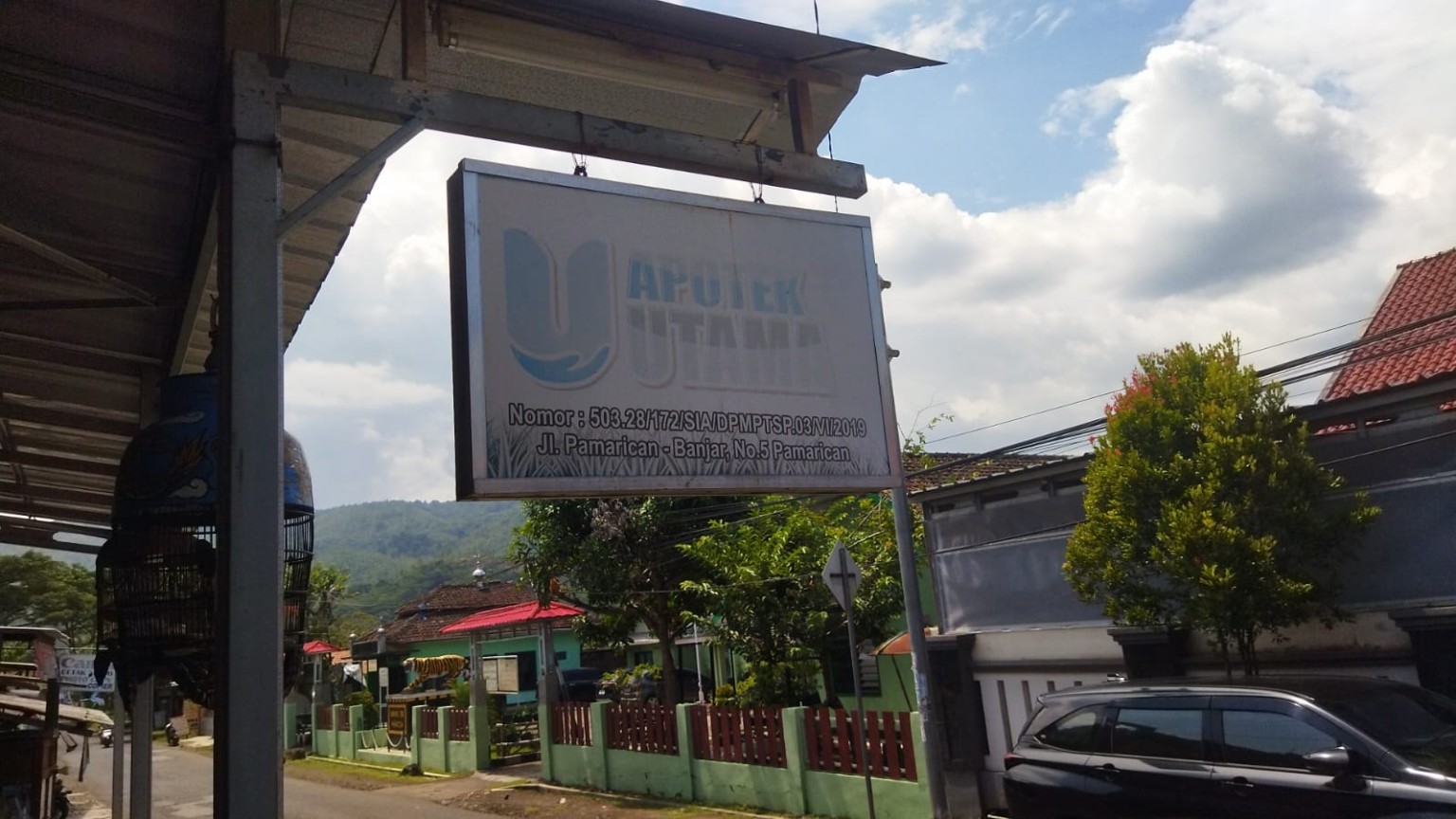 Lokasi Apotek Utama dari luar